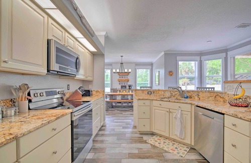 Crystal River House | Relaxing Crystal River Retreat with Private Pool & Ocean View