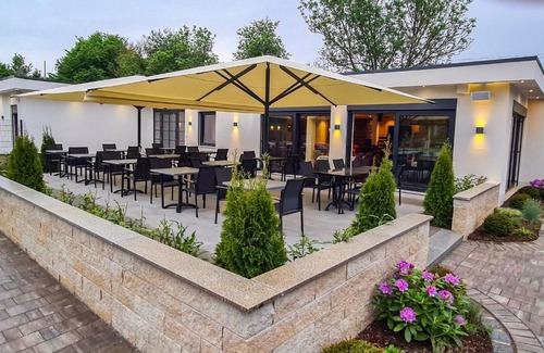 Oberschneiding Hotel | Pet-Friendly Escape at Bad Resort - Rated 9/10 by Guests