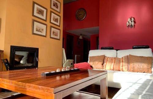 Badaguas Apartment | Inviting Badaguás Duplex: Family-Friendly Retreat in Pirineo
