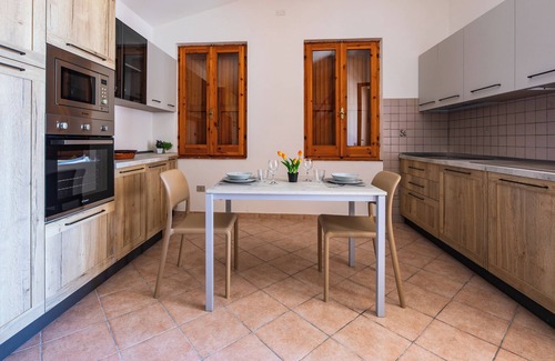 Magomadas Apartment | Badde Nuraghe: Cozy One Bedroom Apartment for Families
