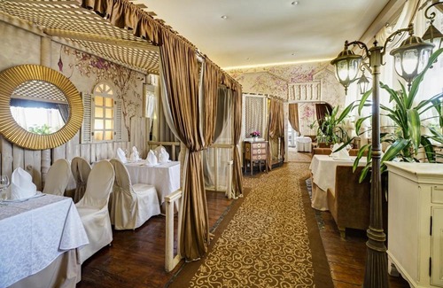 Petrovskoye Hotel | Pet-Friendly Baden-Baden Hotel with Ocean Views & Pool