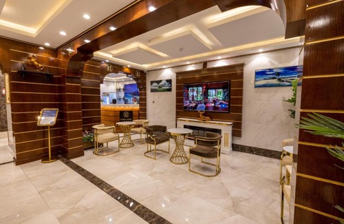 Tabuk Apartment | Discover Baden Suites: Family-Friendly with Breakfast Included