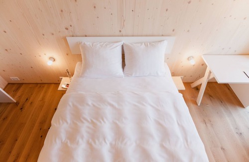 Ebersberg District Hotel | Experience Comfort at Bader Hotel with Spa & Family Options