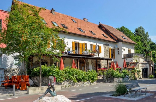 Bruck an der Mur Hotel | Discover Baderhaus: Pet-Friendly Stay with Great Ratings