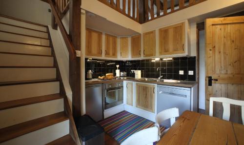 Rendham Apartment | Family-Friendly Retreat at Badger Cottage, Alde Garden