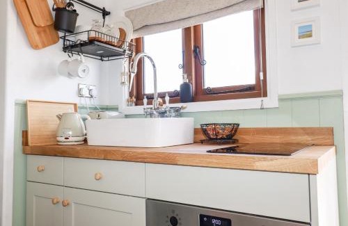 Tintagel House | Exceptional Stays at Badgers Rest - 4-Star Family Retreat