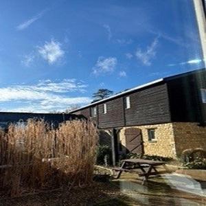 Towcester House | Cozy Family Retreat at Badgers Sett, Tove Valley Cottages