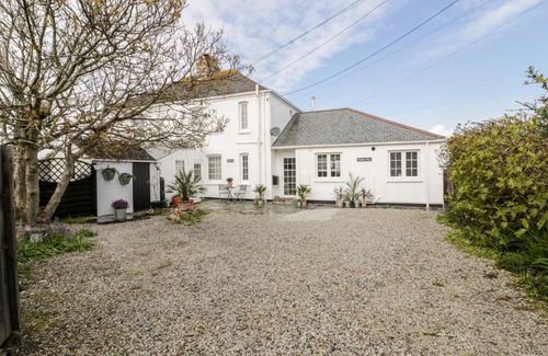 Tintagel House | Exceptional Badgers Way: 4-Star Family-Friendly Retreat