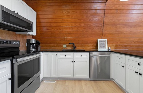 New London Cabin | Idyllic Badin Lake Retreat by Uwharrie National Forest