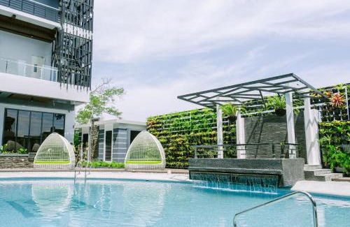 Ipil Hotel | Indulgent Badsbrotel Suites: Spa, Pool & Family-Friendly Escape