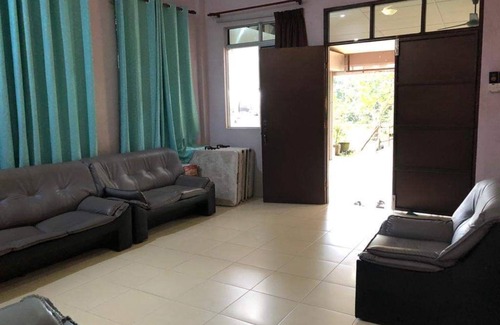 Kuching Bed & Breakfast | Exceptional Badul Homestay: Pool, Breakfast & Family-Friendly