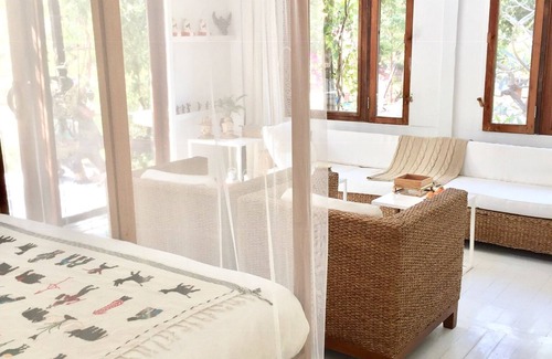 Nyaung-U Cabin | Bagan Step: Eco-Friendly Retreat with Private Pool Escape
