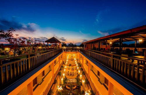New Bagan Hotel | Bagan View Hotel: Pet-Friendly with Oceanfront Pool Access