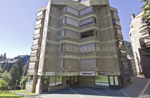 Baqueira Apartment | Explore Bagergue - Edificio Marimaña with Spa and Family Amenities