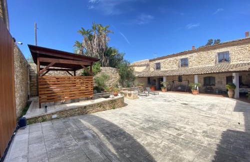 Alcamo Villa | Pet-Friendly Baglio Giganti: Top-Rated 4-Star Escape