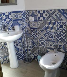 Marsala Bed & Breakfast | Beautiful Baglio Isolalunga with Pool and Ocean Views