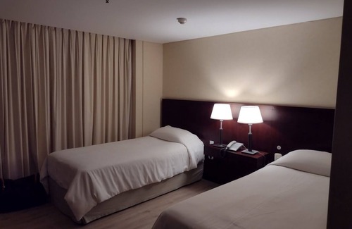 Posadas Hotel | Discover Comfort at BAGU URBANO: Pool, Spa & Family Fun