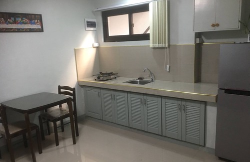 La Trinidad Apartment | Modern Suburban Retreat Near Baguio City with Breakfast