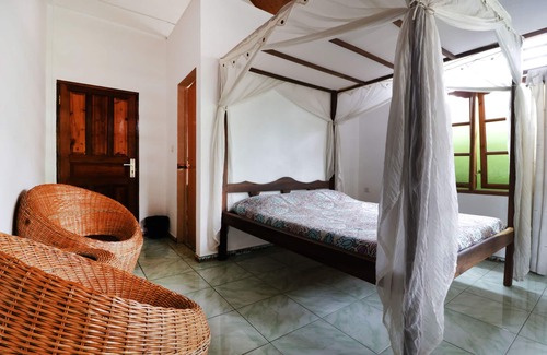 Tuk Tuk House | Relaxing Stay at Bagus Bay Guest House with Pool Access