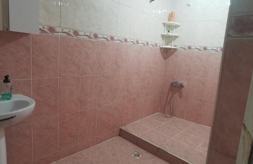 Sultangazi Apartment | Enjoy Bahçe Katı Keyfi: A Family-Friendly Retreat