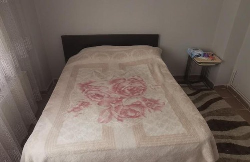 Sultangazi Apartment | Enjoy Bahçe Katı Keyfi: A Family-Friendly Retreat