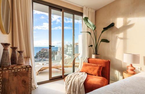 San Marcos Apartment | Beautiful Bahía Apartments with Oceanfront Pool Views