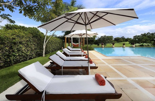 Porto Seguro Villa | Elegant House with Private Pool in Trancoso Awaits You