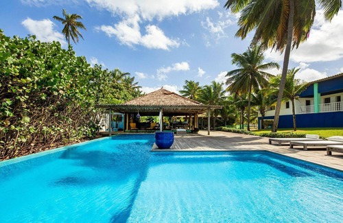 Busca Vida Villa | Inviting Beach House Retreat in Camaçari with Private Pool