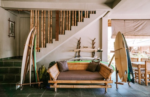 Sekongkang Bed & Breakfast | Relax at Baha Baha Villas with Pool and Family Amenities