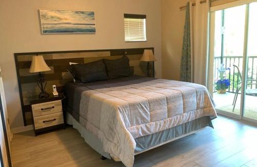 Bahama Bay House | Modern Bahama Bay: Family-Friendly 2-Bedroom Condo Retreat