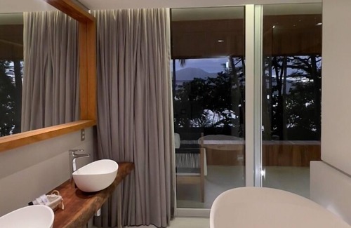 Siriuba Hotel | Discover Bahari Suites: 4-Star Oasis with Ocean Views
