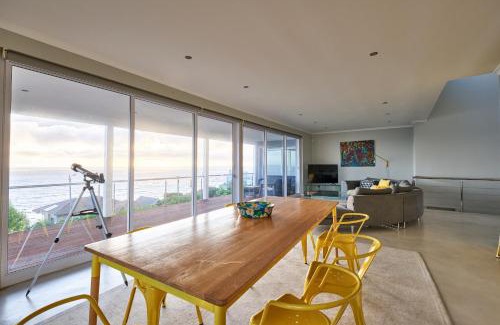 Simon's Town Villa | Bahari Villa: 4-Star Ocean View Escape with Pool & Breakfast