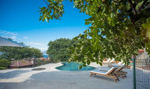 Kumlubuk House | Bahce 2, Villa Florya