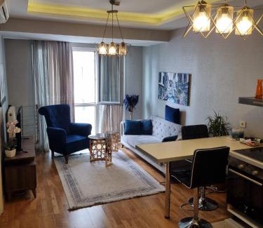 Esenyurt Apartment | Discover Bahcesehir Rent House: Breakfast & Family-Friendly