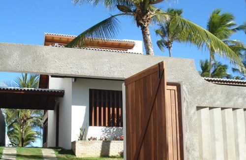 Vilas do Atlantico House | Perfect Bahia Beach Front House with Pool & Ocean Views
