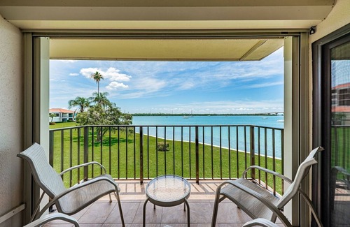 Isla del Sol Condo | Bahia 'Island Mode.Activated'