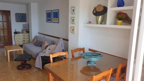 Puerto de Mazarron Apartment | Oceanfront Bahia Mazarron: Family-Friendly Beach Escape