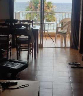 Puerto de Mazarron Apartment | Oceanfront Bahia Mazarron: Family-Friendly Beach Escape