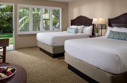 Central Mission Beach Hotel | Bahia Resort Hotel: Beachfront Oasis with Unmatched Amenities