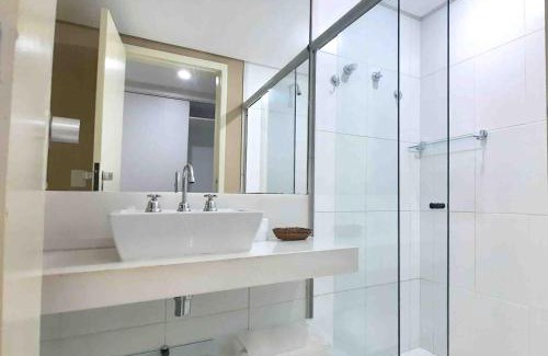 Armacao Hotel | Relax at Bahiamar Hotel: Oceanfront with Pool & Restaurant