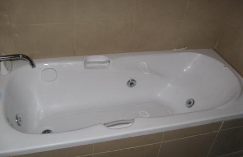 Bahia Blanca Apartment | Top-Rated Bahiaxdia Paraguay: Family-Friendly with Hot Tub