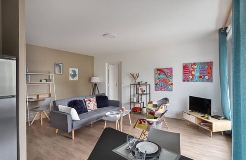 Francisco-Ferrer - Vern Apartment | Tranquil Bahibé Apartment with Balcony & Parking