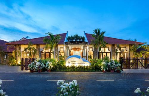 Gia Vien Hotel | Relax at Bai Dinh Riverside Resort & Spa with Ocean Views