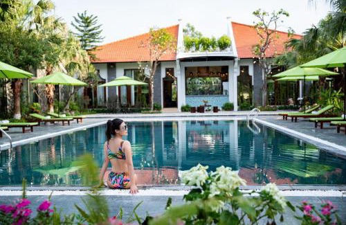 Gia Vien Hotel | Relax at Bai Dinh Riverside Resort & Spa with Ocean Views