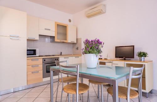 San Terenzo Apartment | Pet-Friendly Baia Blu RTA Residence with Great Amenities