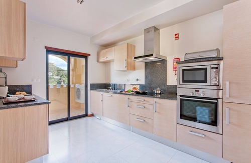 Praia da Luz Apartment | Baia Da Luz 3 Bed Apartment - Steps from the Beach!