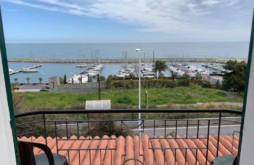 San Lorenzo al Mare House | Discover Baia dei Gabbiani: Family-Friendly Getaway