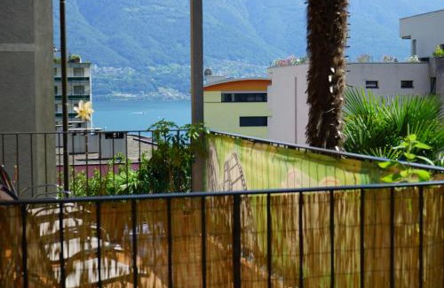 Minusio Apartment | Discover Baia del Re: Family-Friendly Hotel at Lago Maggiore