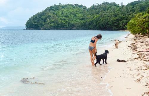 Gubat Apartment | Baia Nest Villa MALASUGI Room within Self-Service Villa Near the Beach, Pet Friendly with a Fee