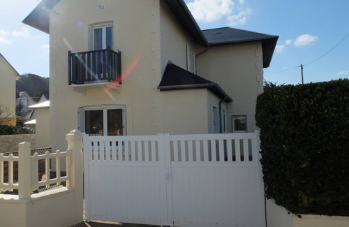Jullouville Villa | Beachside Villa Caprice: 10/10 Rated with Pool & Spa